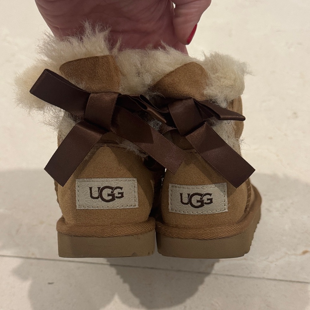UGG Toddler Girl Tan Boots with Shearling and Bows